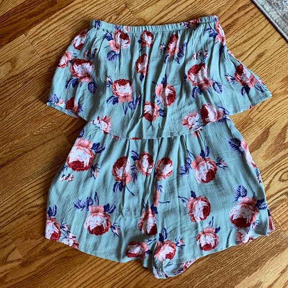 Romper - Picture 1 of 3